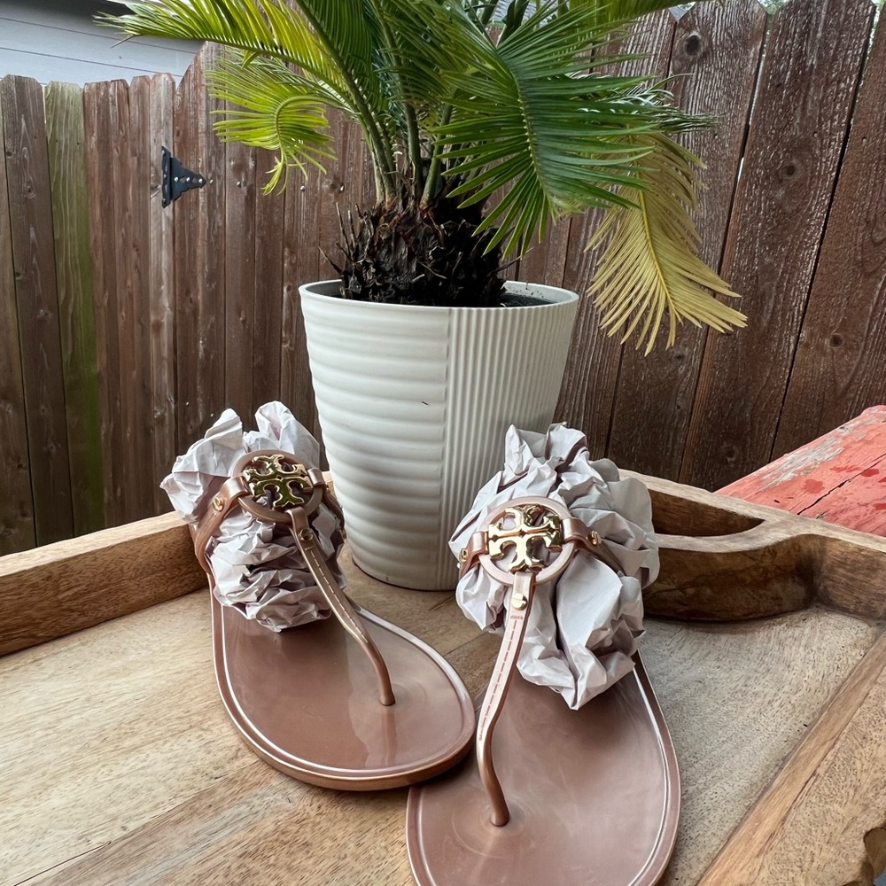 Elegant Beige Sandals with Gold Accent